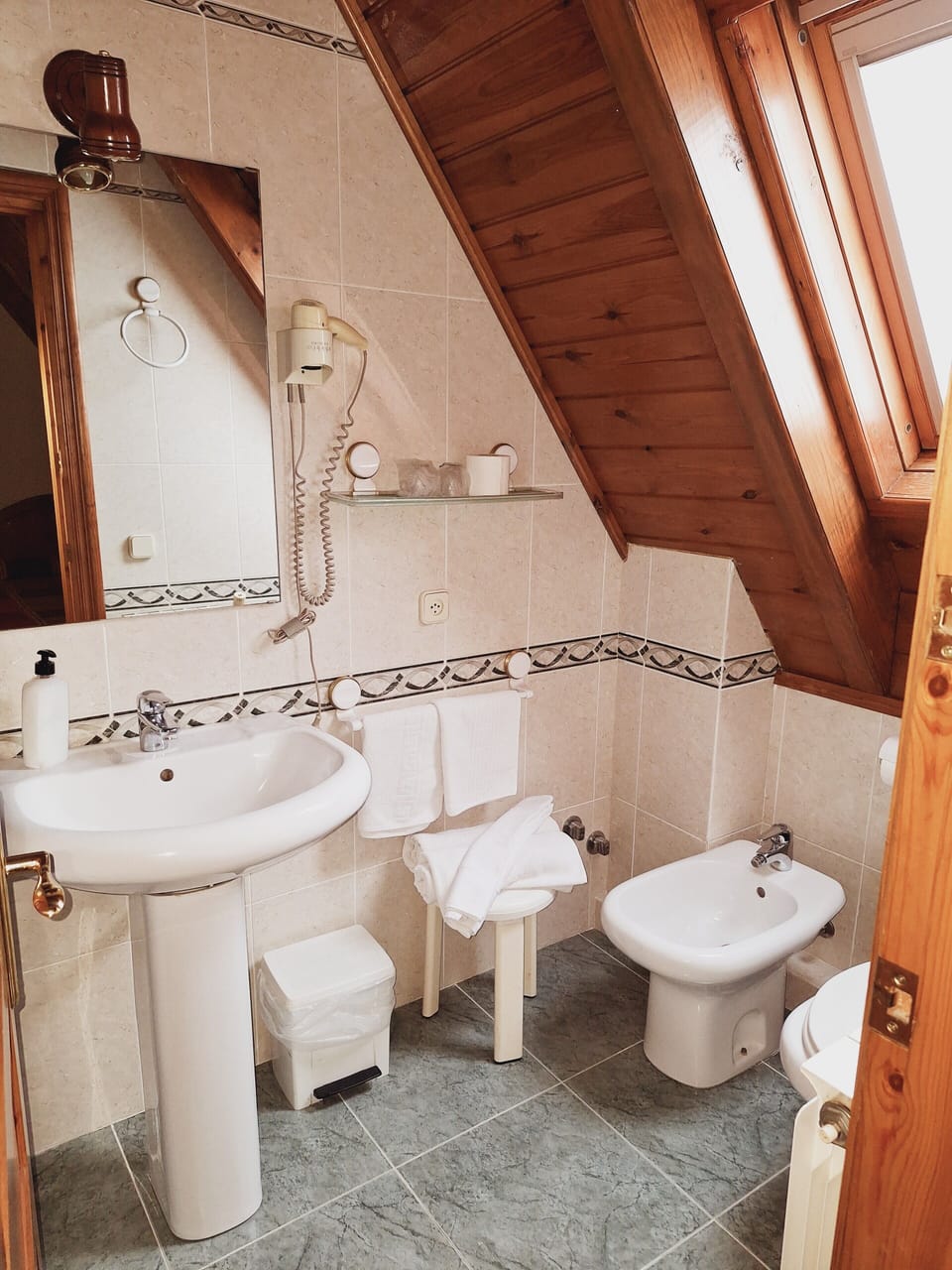 Double or Twin Room | Bathroom | Shower, towels