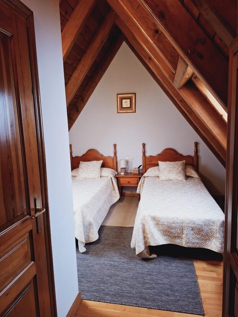 Double or Twin Room | Down comforters, individually decorated, blackout drapes