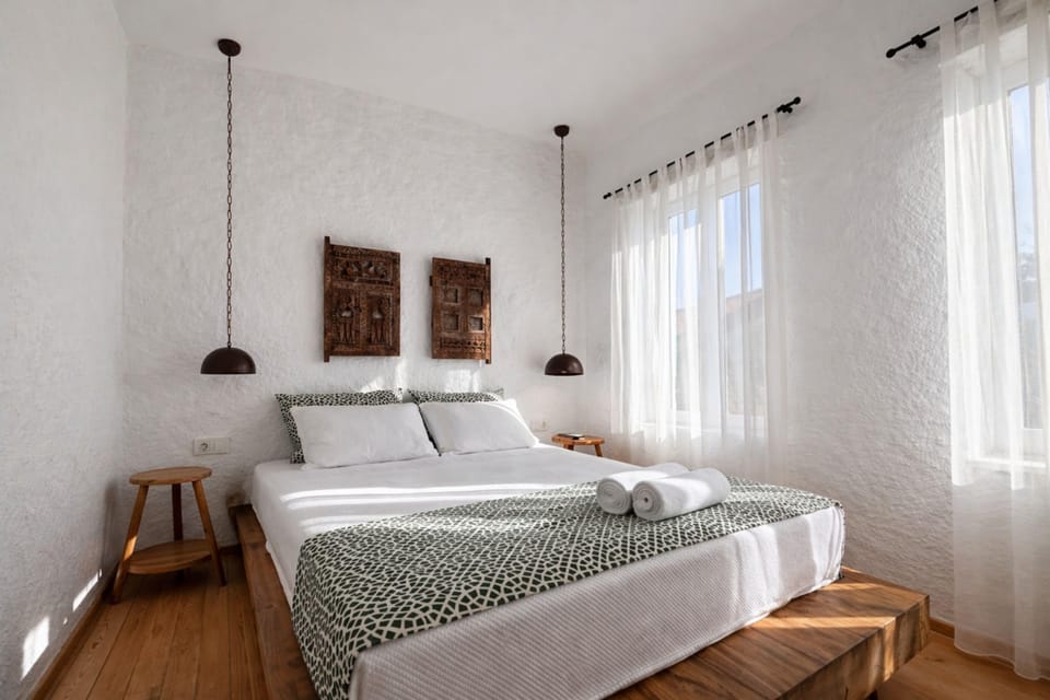 Standard Double Room, Non Smoking | Egyptian cotton sheets, premium bedding, minibar
