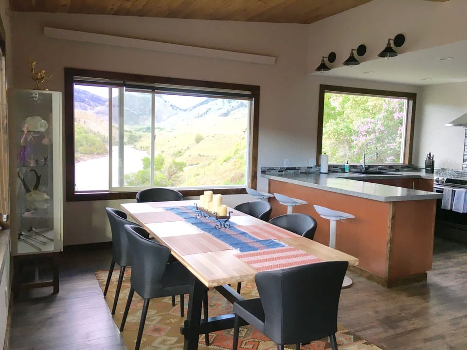 Unobstructed views of Yellowstone Park & River from the dining table & kitchen.