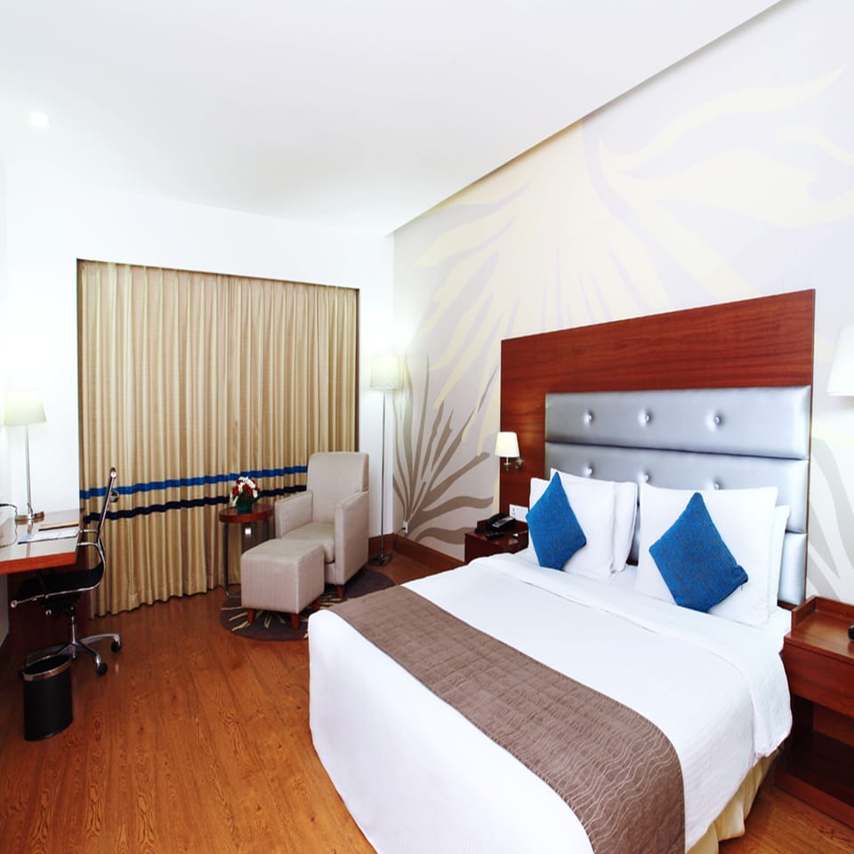 Egyptian cotton sheets, premium bedding, in-room safe