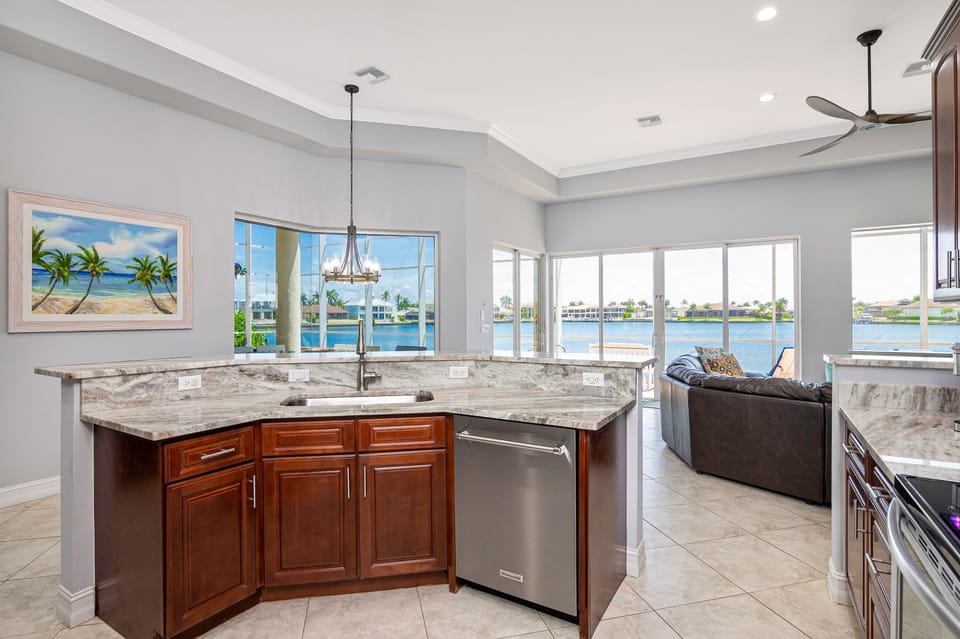Even cooking is a pleasure with the view of the bay