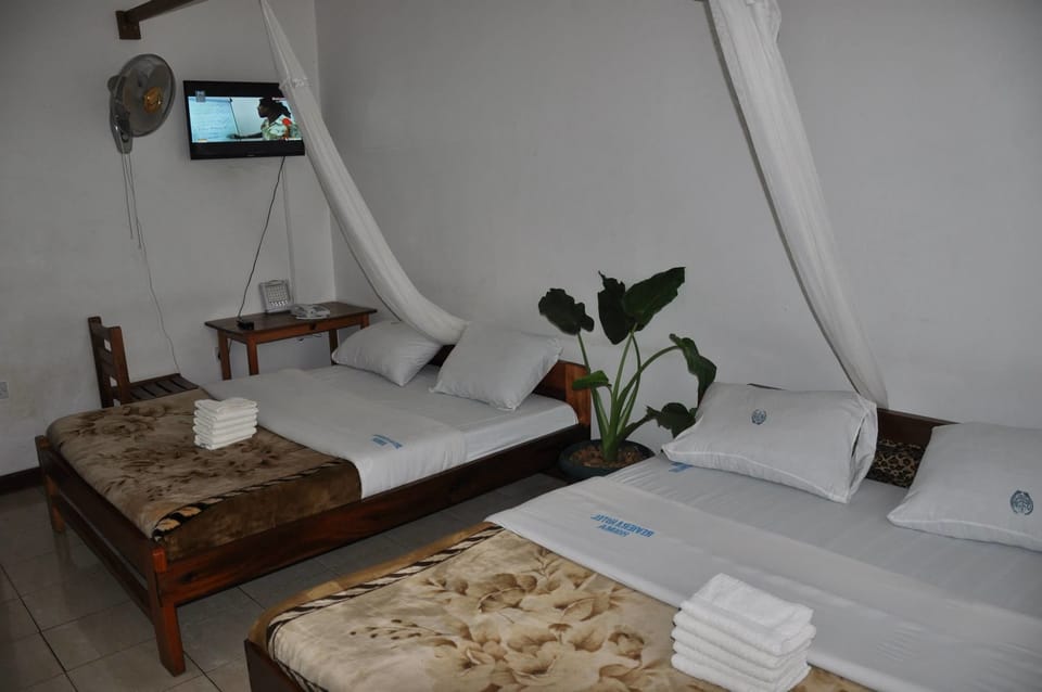 Executive Double Room | Desk, free WiFi, bed sheets