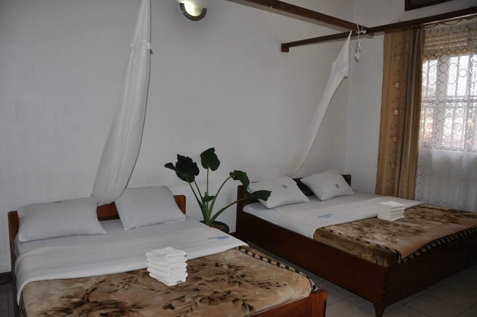 Executive Double Room | Desk, free WiFi, bed sheets
