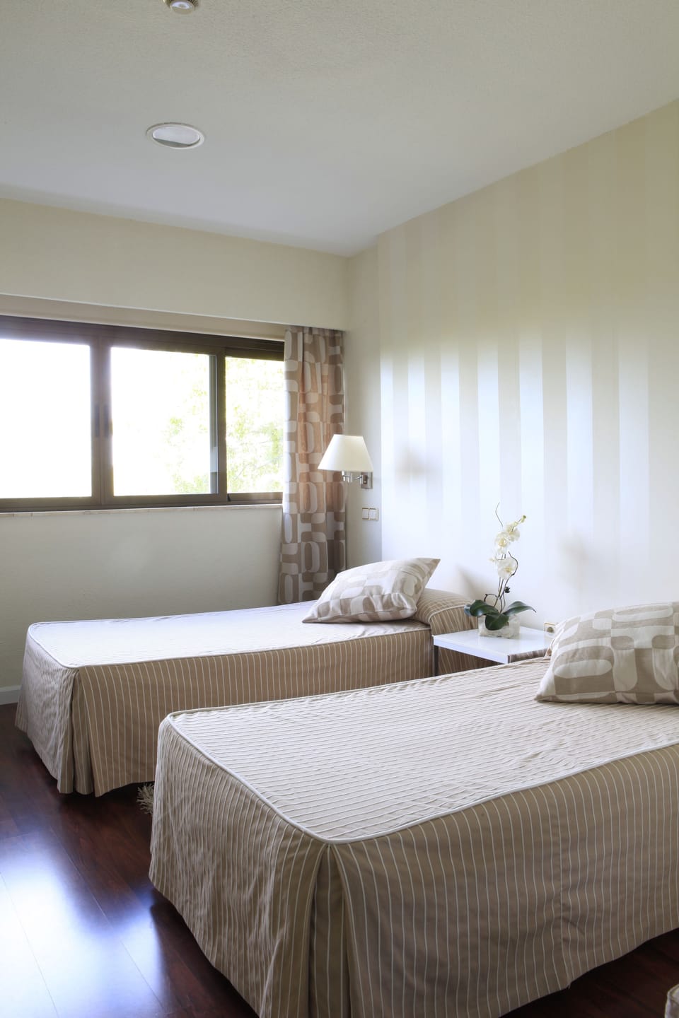 In-room safe, desk, iron/ironing board, free WiFi