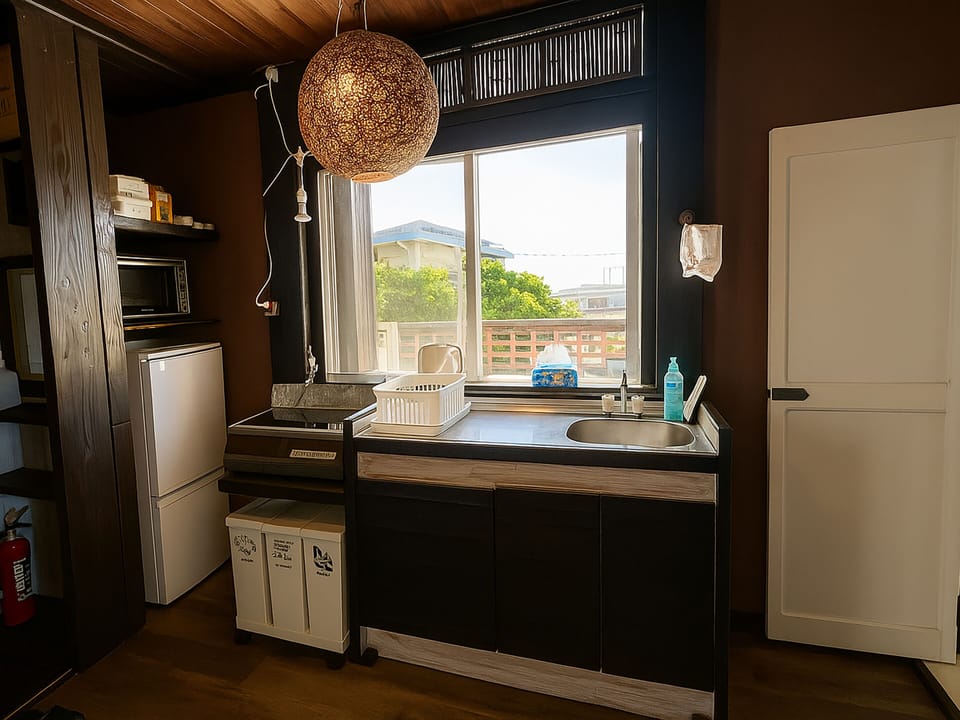 Private Vacation Home | Private kitchen | Full-size fridge, microwave, stovetop, rice cooker