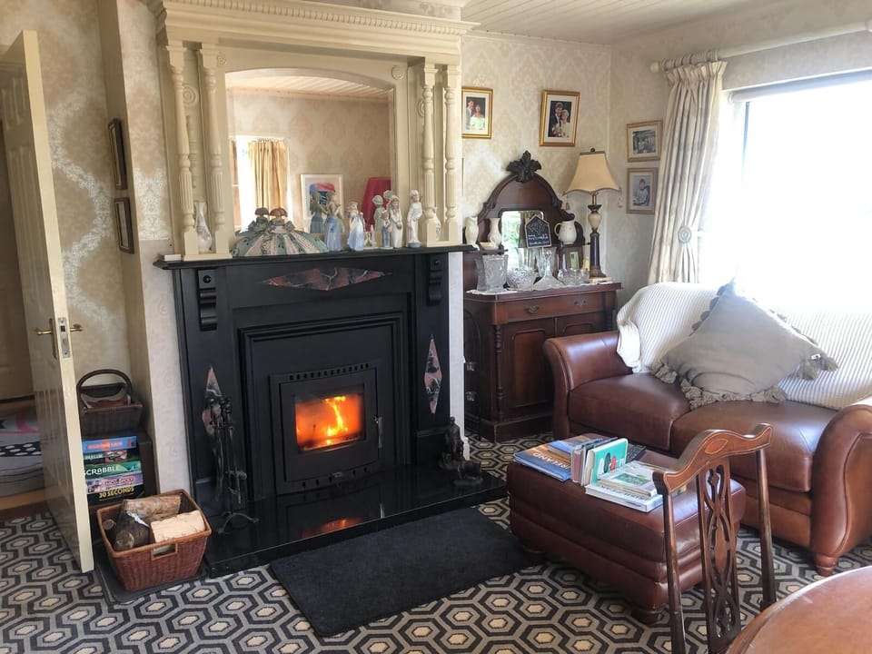 Deluxe Double Room, Garden View, Ground Floor | Living area | Flat-screen TV