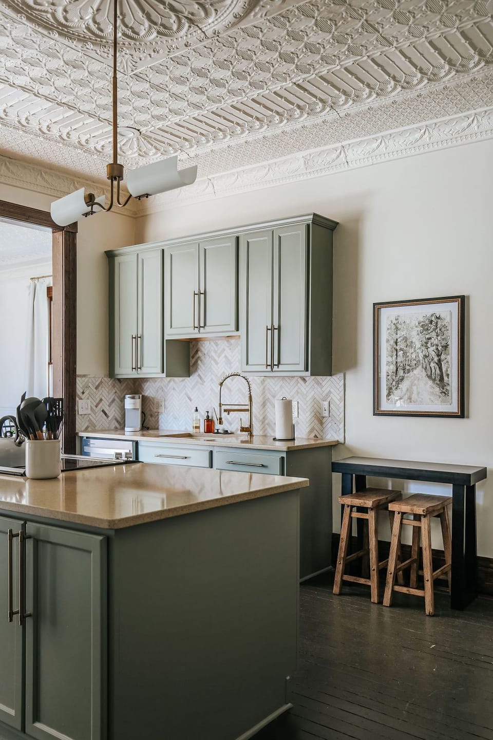 Villa, Private Bathroom (Suite 6) | Private kitchen | Ice maker