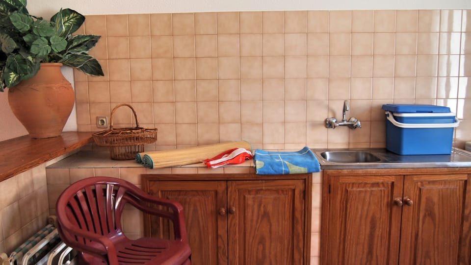 Villa, 4 Bedrooms, Beach View | Private kitchen | Full-size fridge, microwave, oven, stovetop