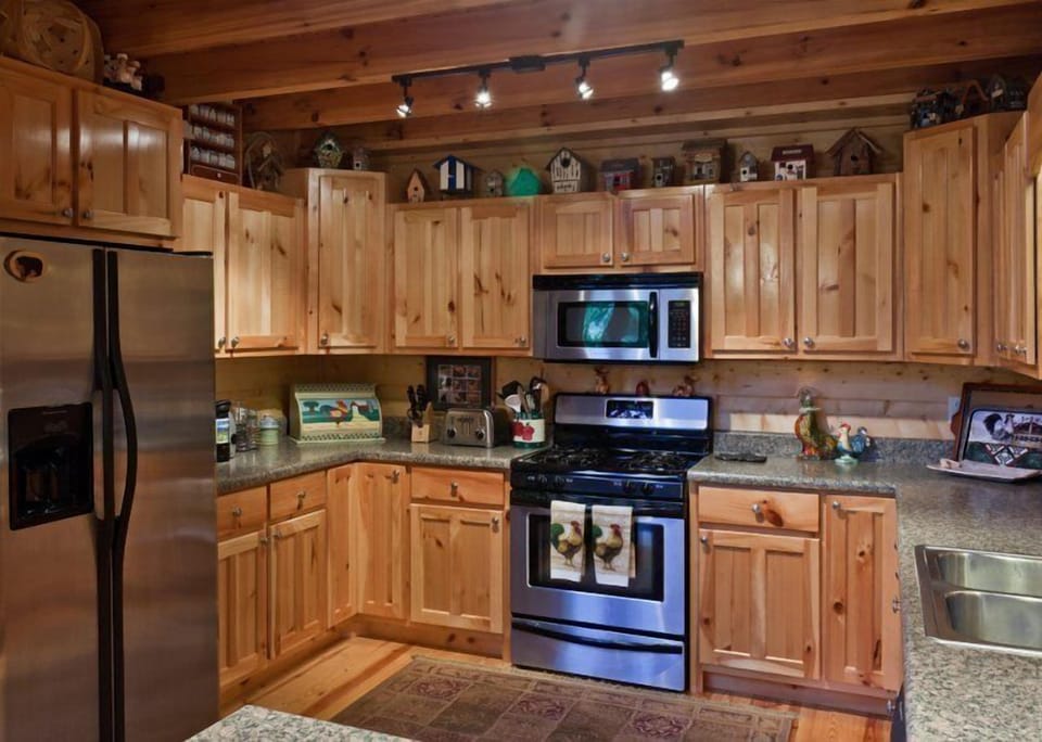 Full kitchen that opens to the great room