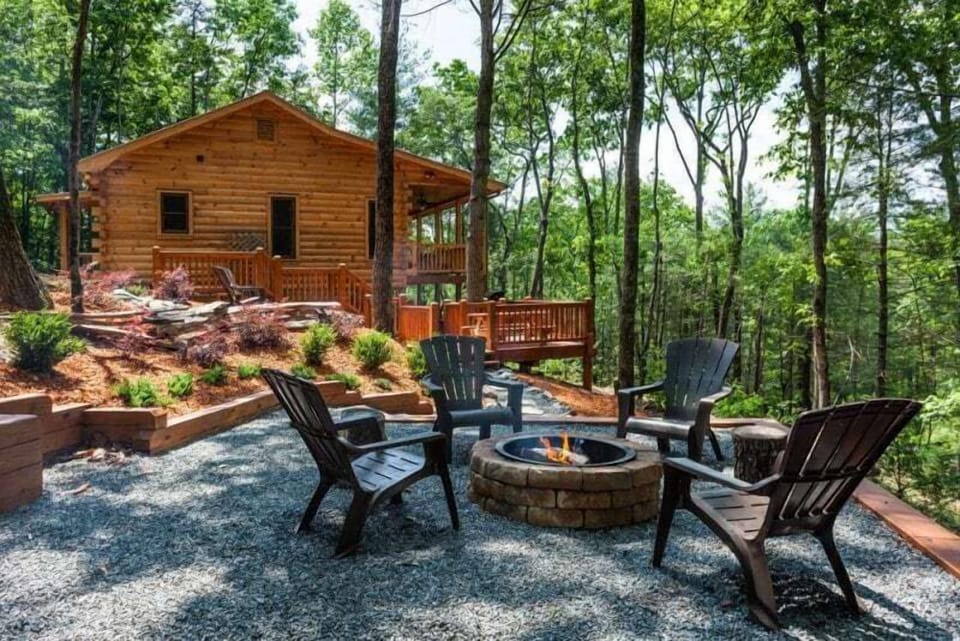 Private fire pit area overlooking the mountain tops