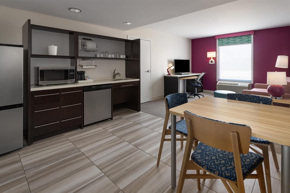 Suite, 1 King Bed, Accessible, Bathtub (Mobility & Hearing) | Living area | 43-inch flat-screen TV with cable channels, TV