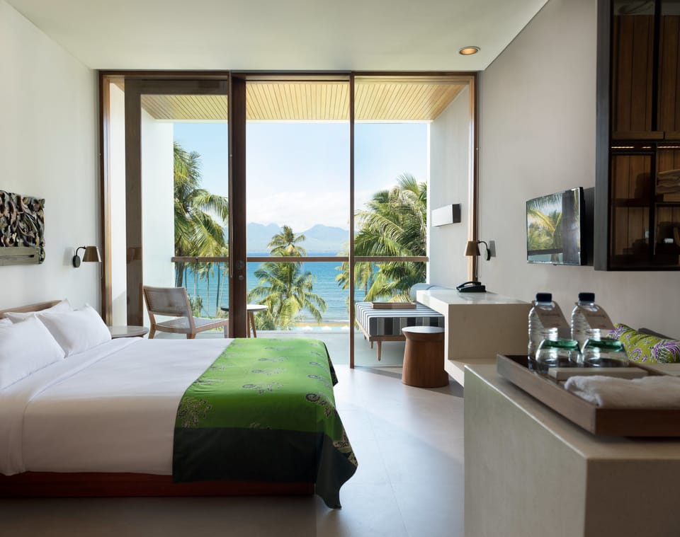 Deluxe Ocean King | Beach/ocean view