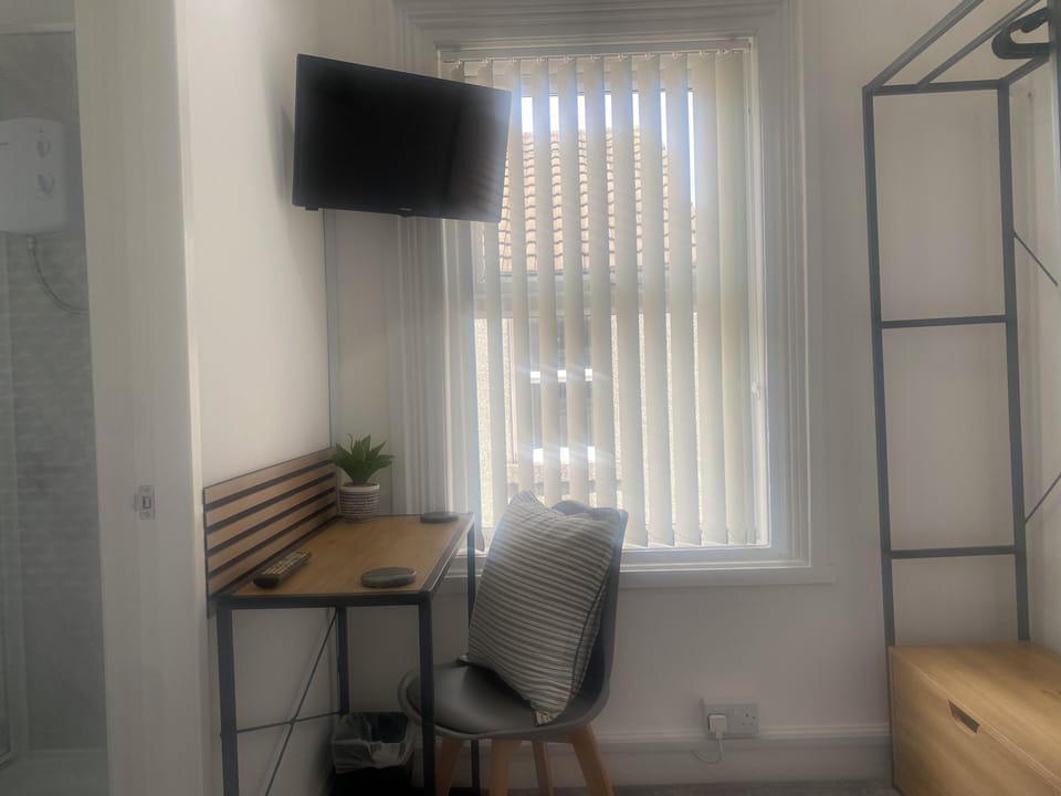 Single Room, Ensuite | Soundproofing, WiFi (free), bed sheets