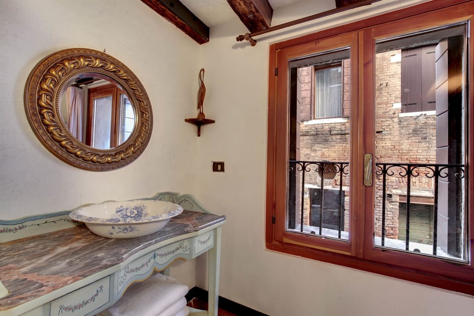 Apartment, 1 Bedroom | 2 bedrooms, iron/ironing board, cribs/infant beds, free WiFi