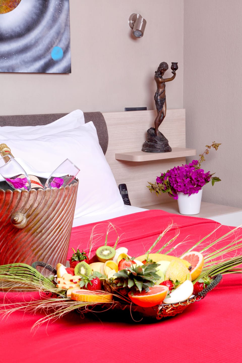 Deluxe Double Room | Minibar, desk, iron/ironing board, free WiFi