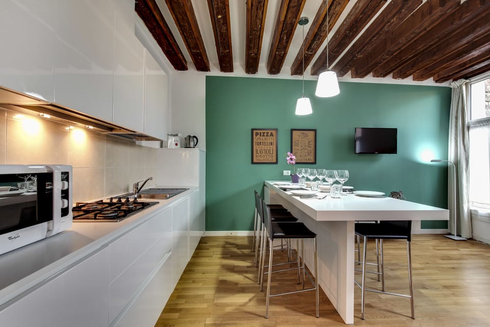 Apartment, 1 Bedroom | Private kitchen | Fridge, microwave, stovetop, dishwasher
