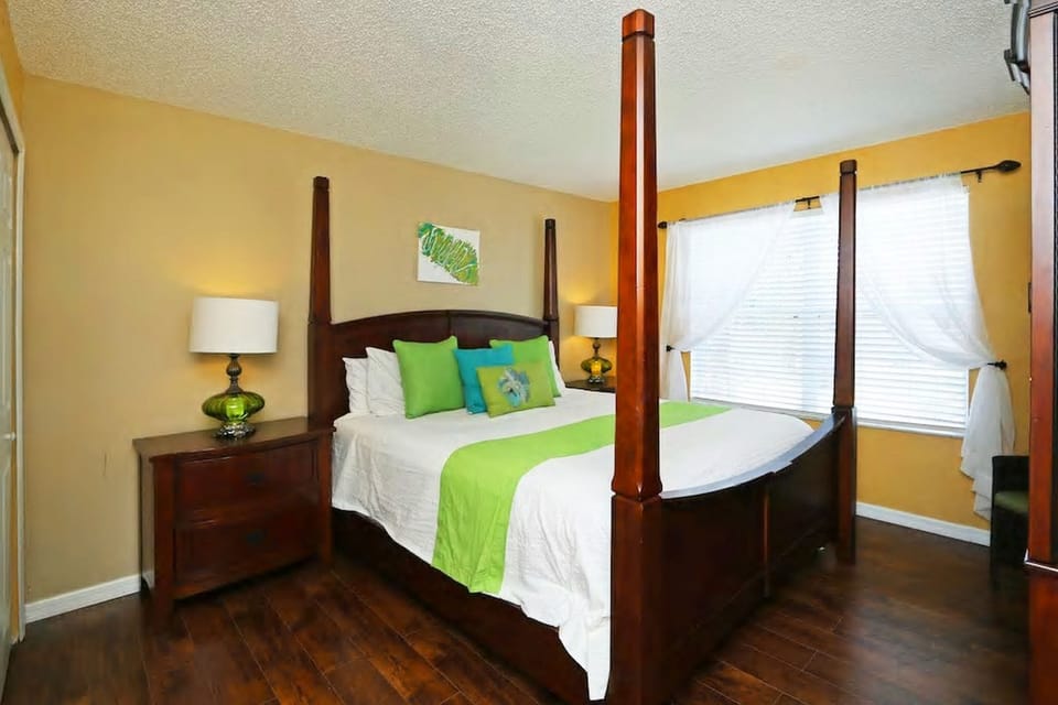 Aquamarine Hideaway Villa in Kissimmee