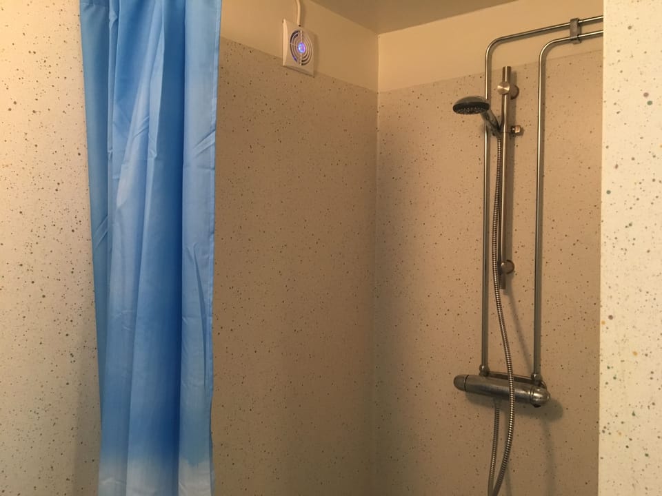 Design Villa, 2 Bedrooms | Bathroom shower