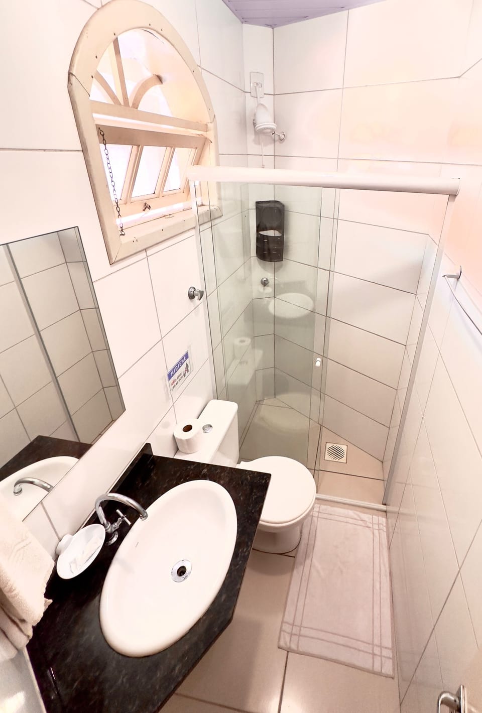 Twin Room | Bathroom | Shower, towels
