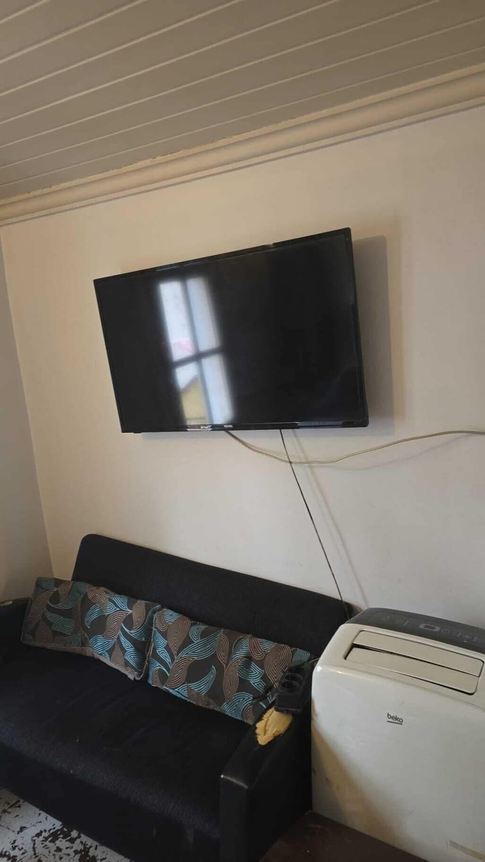 LED TV, heated floors