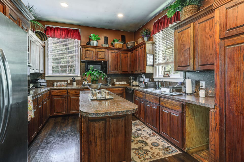 Kitchen | 1st Floor