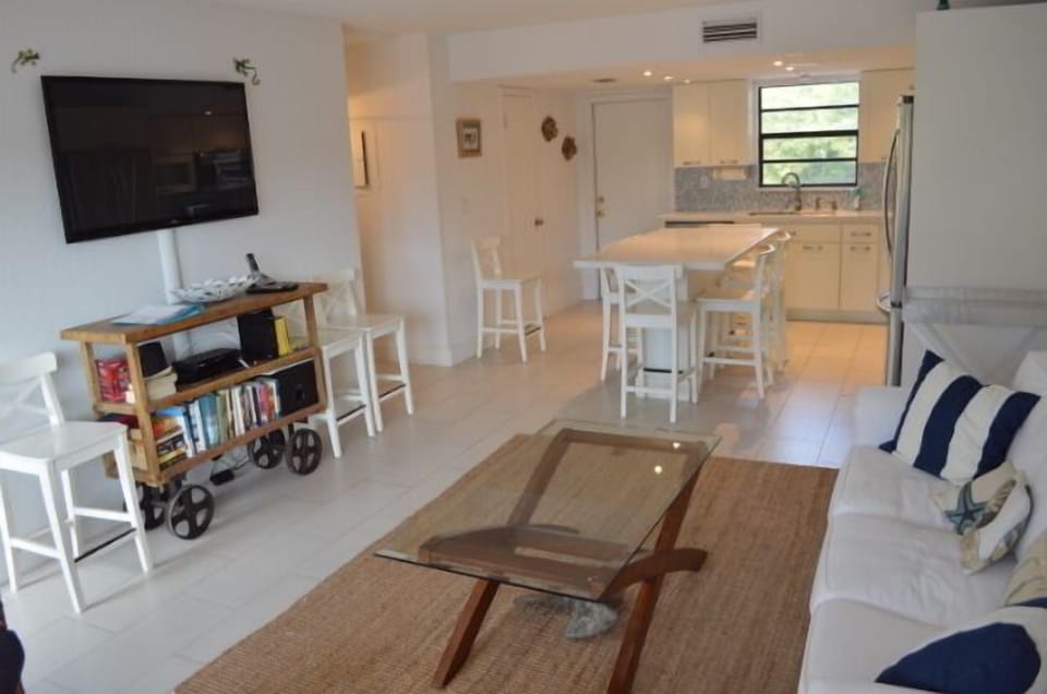 2nd Floor Living Room & Kitchen