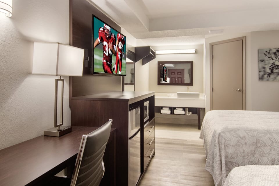 Deluxe Room, 2 Queen Beds (Smoke Free) | Desk, blackout drapes, free WiFi, bed sheets