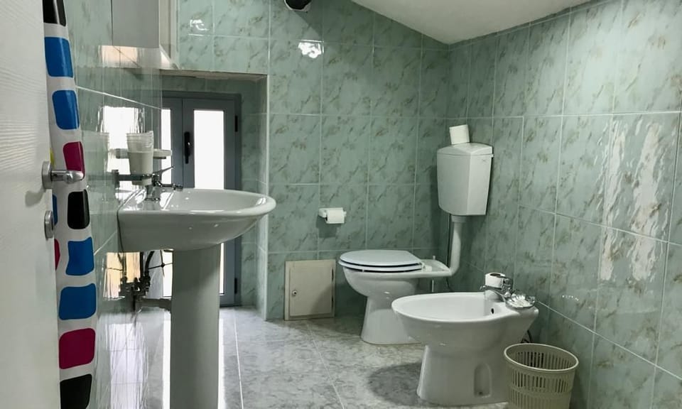 Condo | Bathroom | Shower, free toiletries, towels