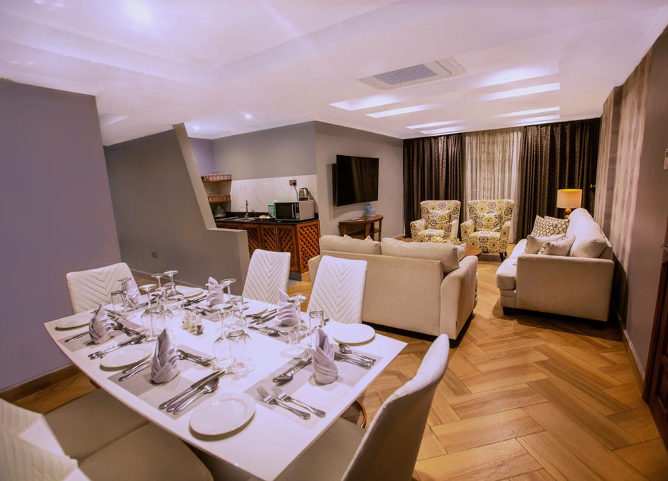 Presidential Room | In-room safe, blackout drapes, iron/ironing board, free WiFi