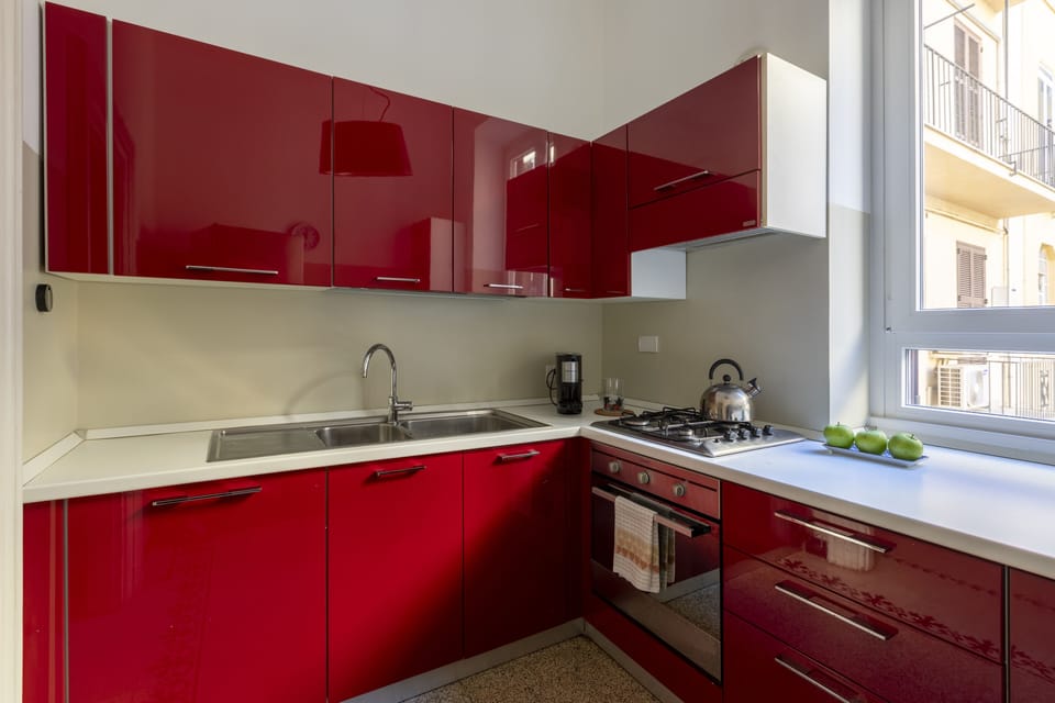 Apartment, 5 Bedrooms | Private kitchen | Full-size fridge, microwave, oven, stovetop