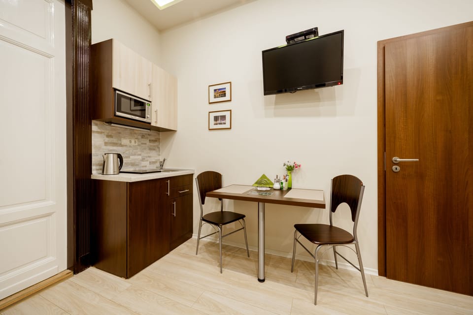 Private kitchenette