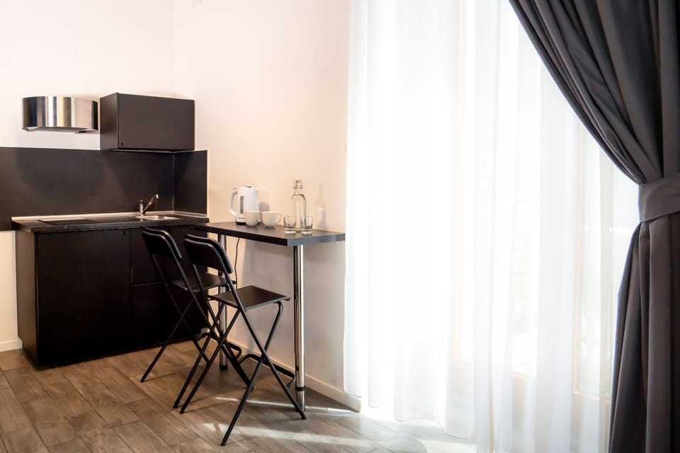 Comfort Room, Kitchen and Whirlpool, City View - Dependance | Egyptian cotton sheets, premium bedding, down comforters, in-room safe