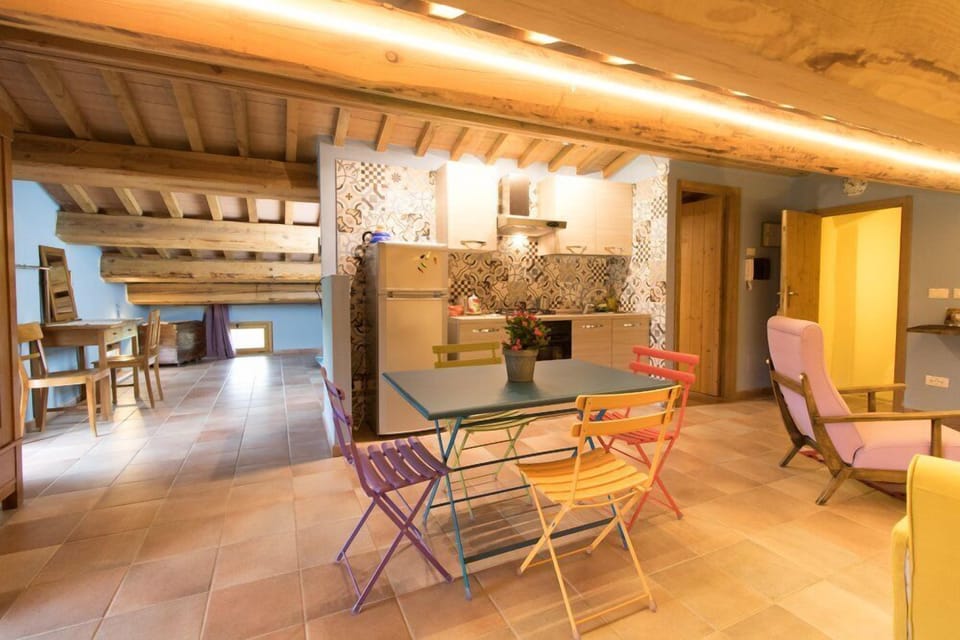 Studio, Mezzanine | Private kitchenette | Fridge, stovetop, coffee/tea maker, electric kettle