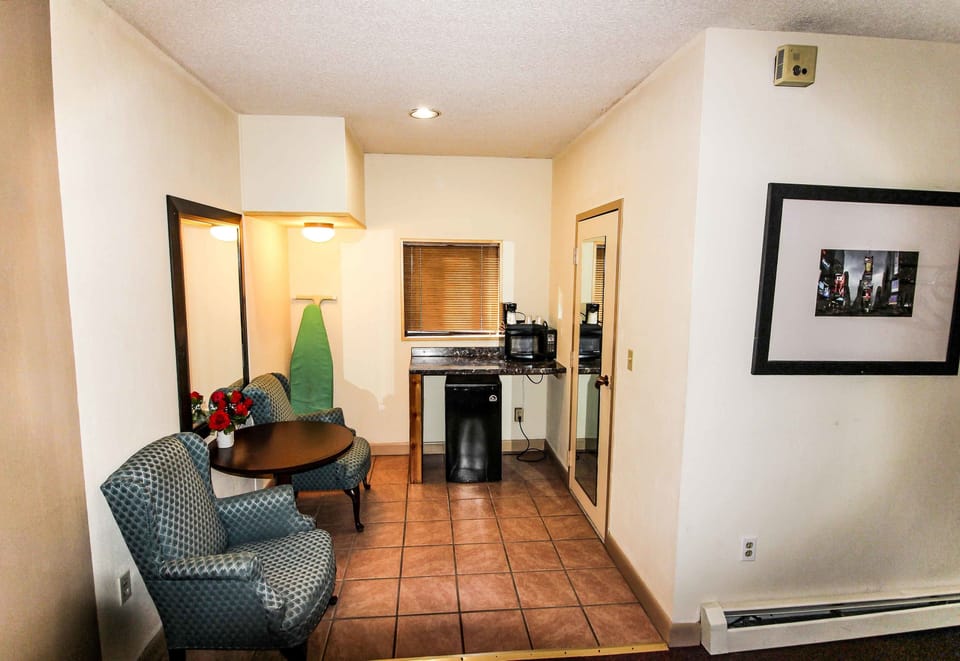 Premium Double Room, 2 Double Beds | Desk, soundproofing, iron/ironing board, free WiFi