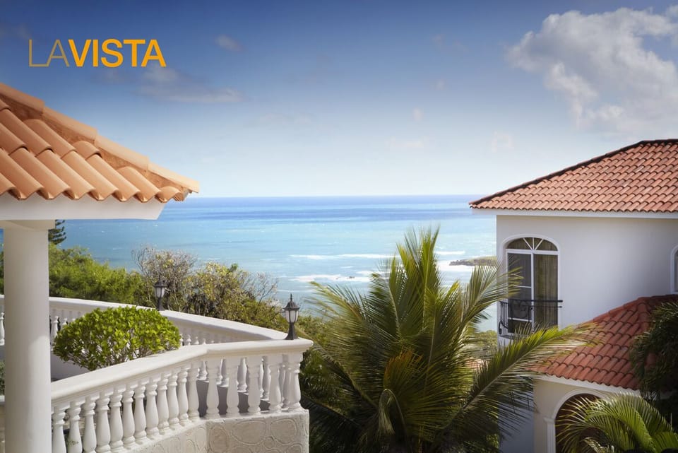 Another terrific ocean view from a La Vista balcony.