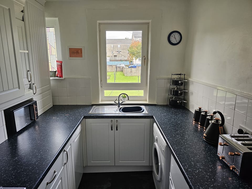 Kitchen (2)