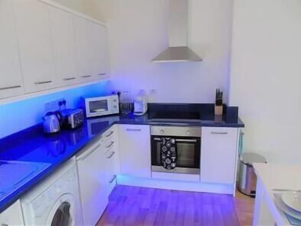 Kitchen (2)
