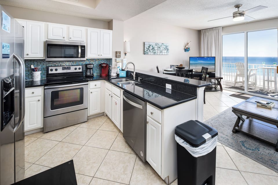 This kitchen is GORGEOUS! - You will love preparing a meal here!