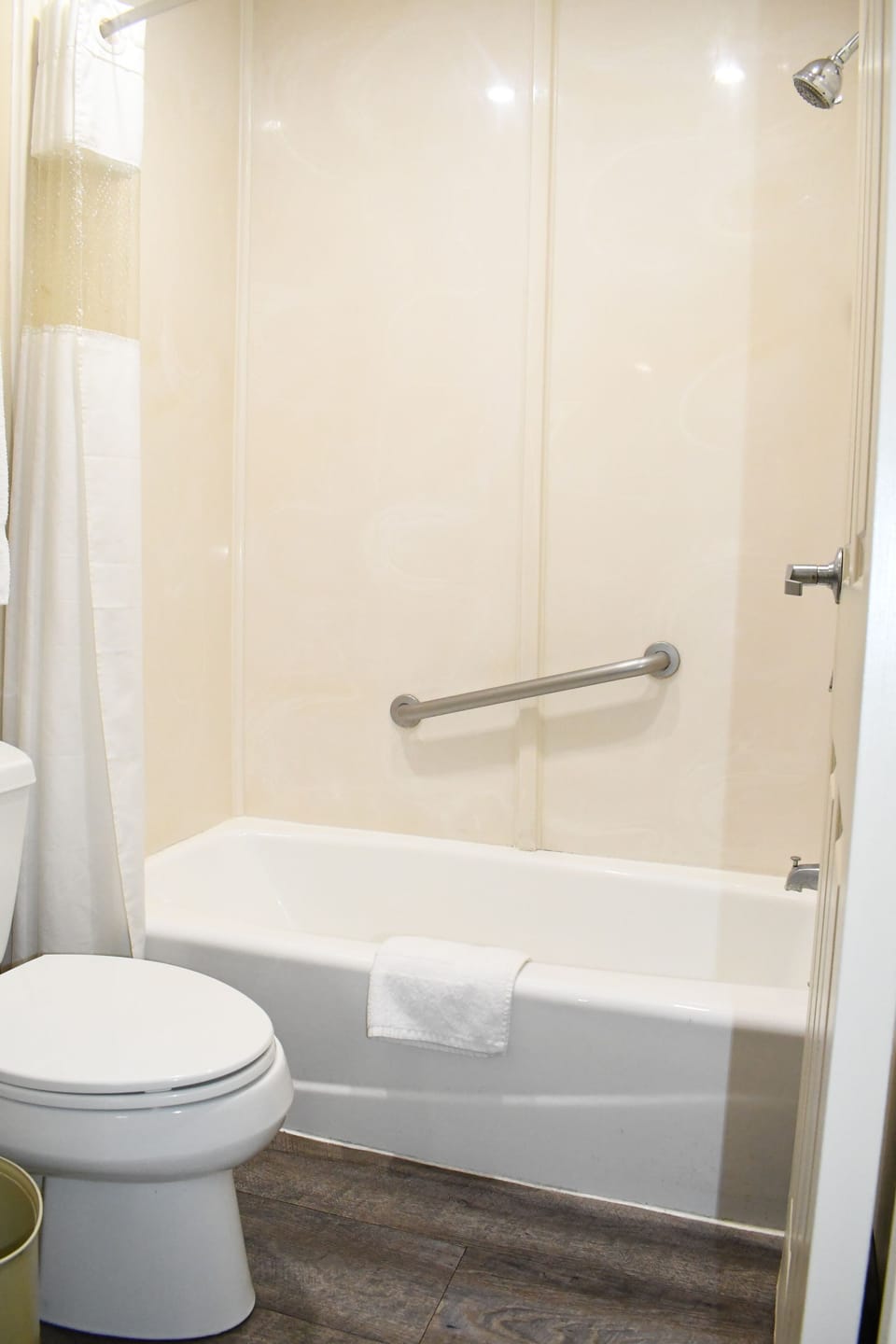 Travelodge by Wyndham Long Beach Convention Center Motel in Long Beach