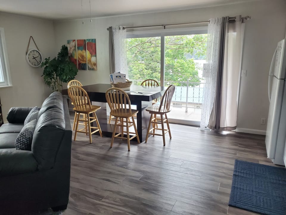 Lakeview Suite-2 Bedroom/1 Bath | Living area | Flat-screen TV, DVD player