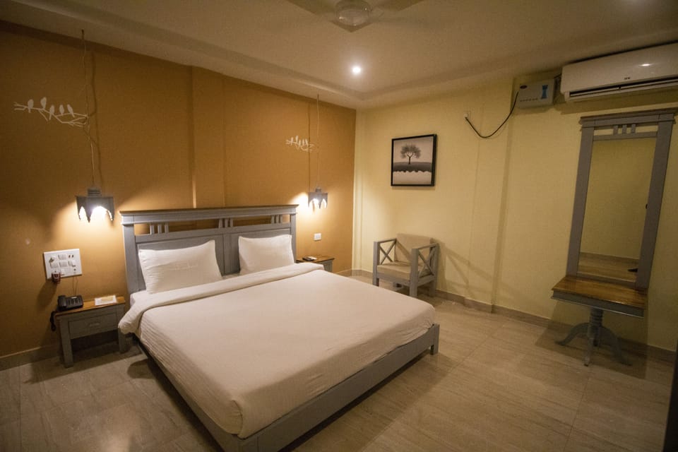 Elegant Executive Room  | Minibar, in-room safe, WiFi (free)