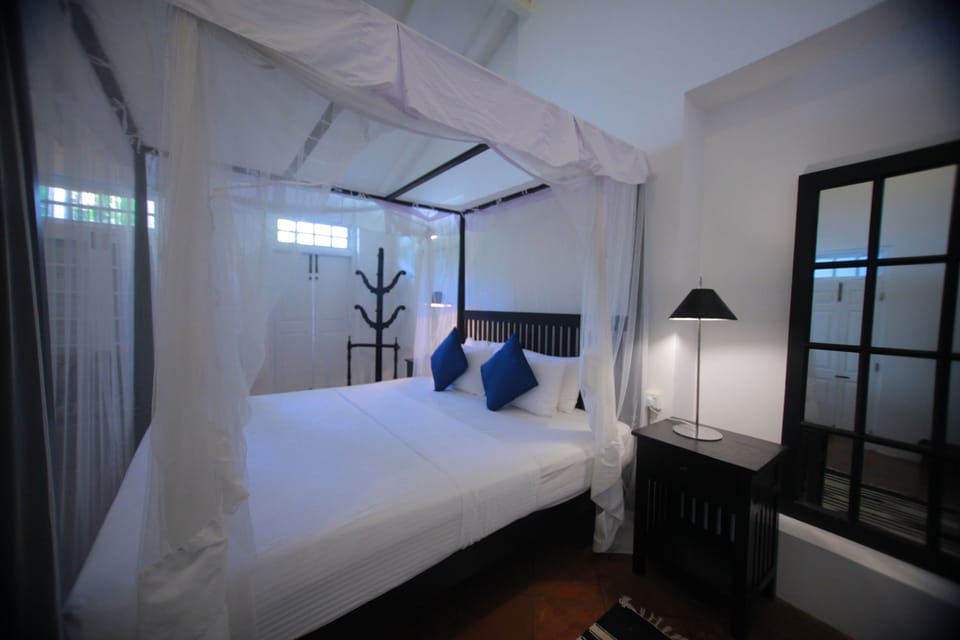 Luxury Villa, 5 Bedrooms, Beach View | 5 bedrooms, premium bedding, minibar, iron/ironing board