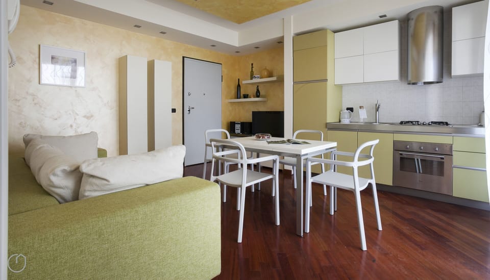 Apartment (1 Bedroom) | Interior