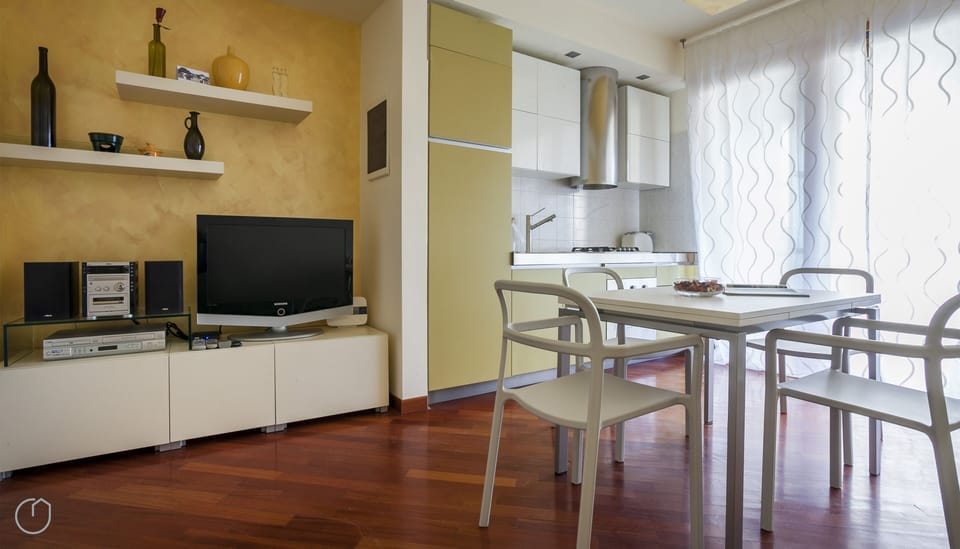 Apartment (1 Bedroom) | Interior