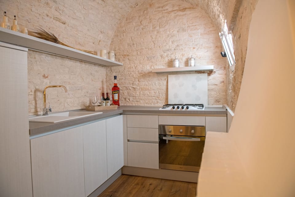 Deluxe Suite, Annex Building | Private kitchen