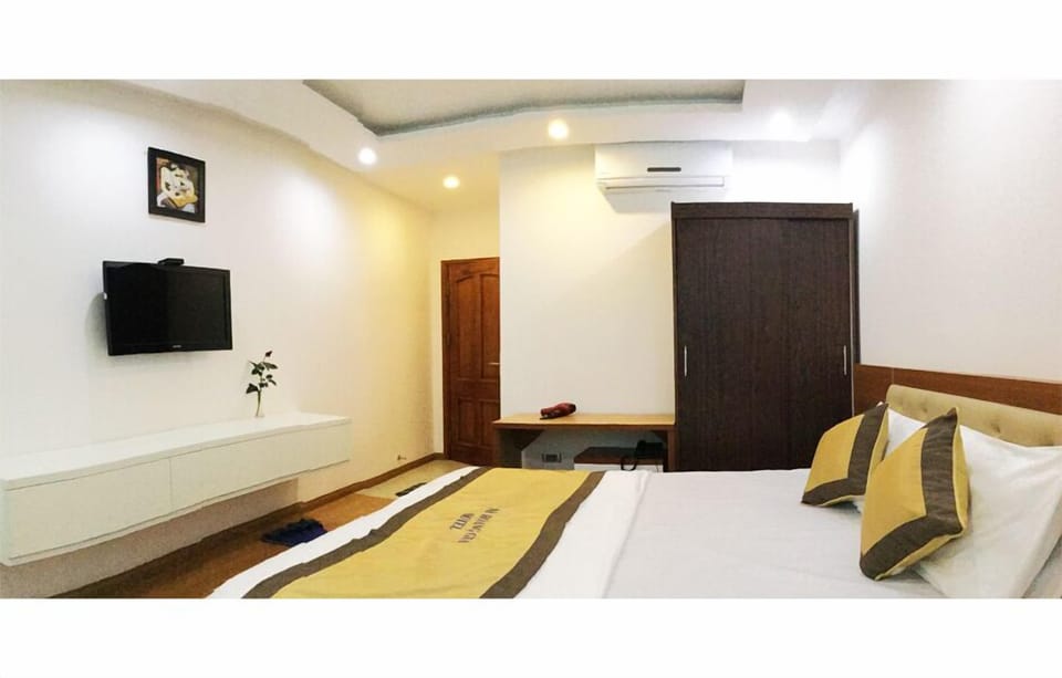Standard Room | Minibar, desk, blackout drapes, soundproofing