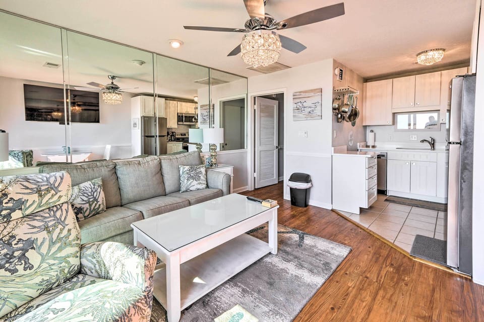 Living Room | Free WiFi