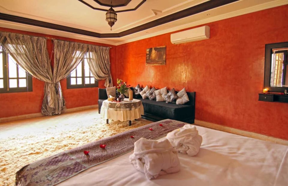Junior Suite | In-room safe, blackout drapes, iron/ironing board