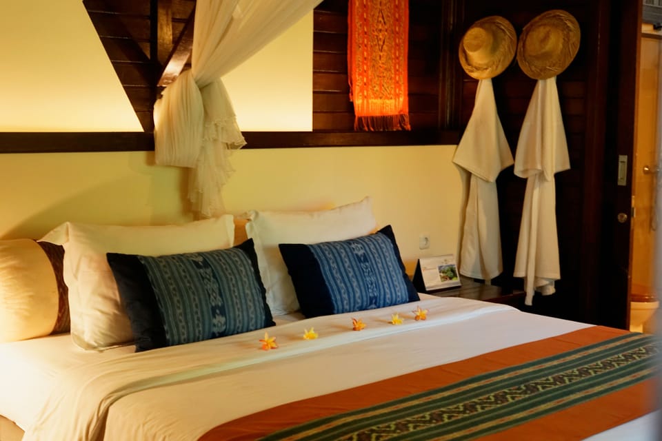 Cottage, 2 Bedrooms | Minibar, in-room safe, desk, WiFi (free)